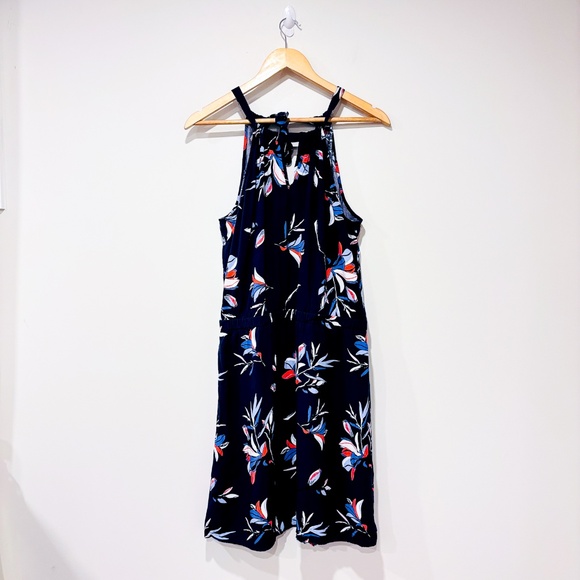 Reitmans Dresses & Skirts - REITMANS Navy floral dress